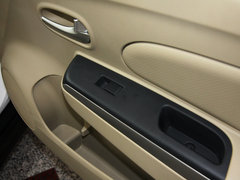 2013款 1.6L 自动 豪华版