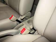 2013款 1.6L 自动 豪华版