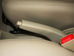 2013款 1.6L 自动 豪华版