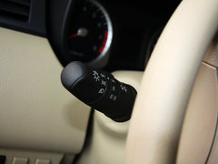 2013款 1.6L 自动 豪华版