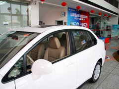 2013款 1.6L 自动 豪华版