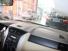 2013款 1.6L 自动 豪华版