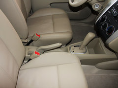2013款 1.6L 自动 豪华版