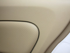 2013款 1.6L 自动 豪华版