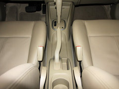 2013款 1.6L 自动 豪华版