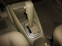 2013款 1.6L 自动 豪华版