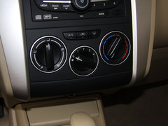 2013款 1.6L 自动 豪华版