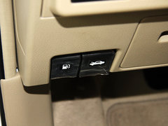 2013款 1.6L 自动 豪华版
