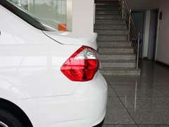 2013款 1.6L 自动 豪华版