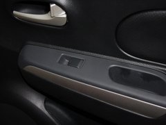 2013款 1.6L 手动 豪华版