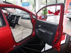 2013款 1.6L 手动 豪华版