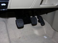 2013款 1.6L 手动 豪华版