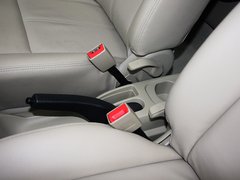 2013款 1.6L 手动 豪华版