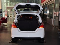 2013款 1.6L 手动 豪华版