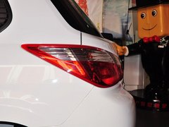 2013款 1.6L 手动 豪华版