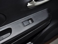 2013款 1.6L 手动 豪华版