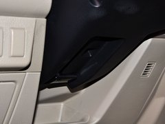 2013款 1.6L 手动 豪华版