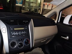 2013款 1.6L 手动 豪华版