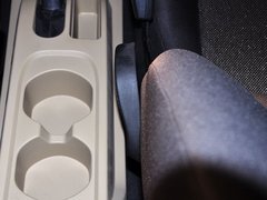 2013款 1.6L 手动 豪华版