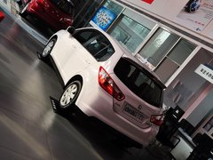 2013款 1.6L 手动 豪华版