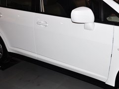 2013款 1.6L 手动 豪华版