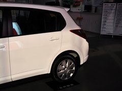 2013款 1.6L 手动 豪华版