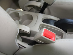 2013款 1.6L 自动 豪华版