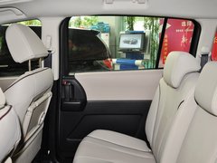 2013款 2.0L 自动 豪华型 7座
