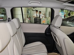 2013款 2.0L 自动 豪华型 7座