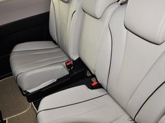 2013款 2.0L 自动 豪华型 7座
