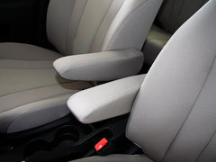 2013款 2.0L 自动 豪华型 7座