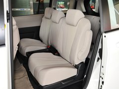 2013款 2.0L 自动 舒适型 7座