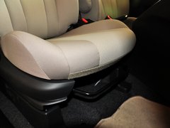 2013款 2.0L 自动 舒适型 7座