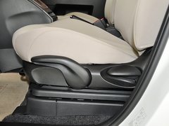 2013款 2.0L 自动 舒适型 7座