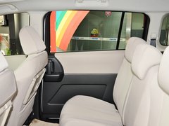 2013款 2.0L 自动 舒适型 7座