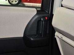 2013款 2.0L 自动 舒适型 7座