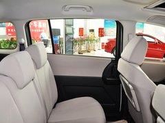 2013款 2.0L 自动 舒适型 7座