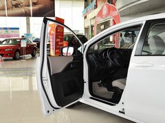 2013款 2.0L 自动 舒适型 7座