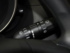 2013款 2.0L 自动 舒适型 7座