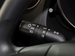 2013款 2.0L 自动 舒适型 7座