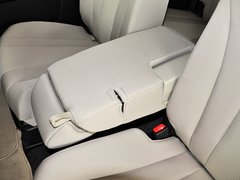 2013款 2.0L 自动 舒适型 7座