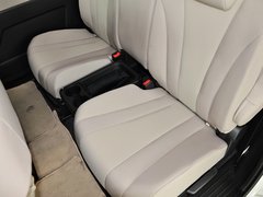 2013款 2.0L 自动 舒适型 7座