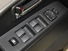 2013款 2.0L 自动 舒适型 7座