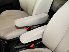 2013款 2.0L 自动 舒适型 7座
