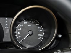 2013款 2.0L 自动 舒适型 7座