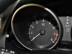 2013款 2.0L 自动 舒适型 7座