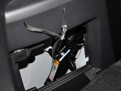 2013款 2.0L 自动 舒适型 7座