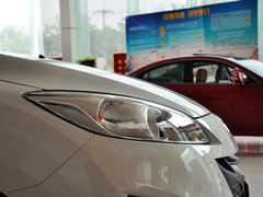 2013款 2.0L 自动 舒适型 7座