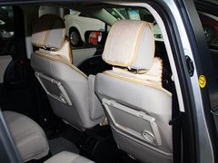 2013款 2.0L 自动 舒适型 7座