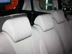 2013款 2.0L 自动 舒适型 7座